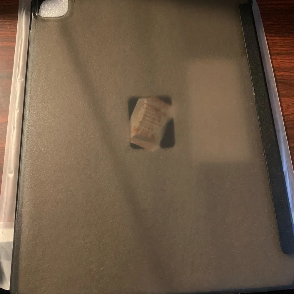 NWT Black case for IPad Pro 12.9 2020 sleep/wake with see through back